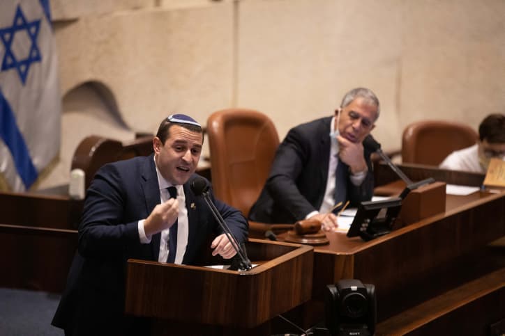 Yomtov Kalfon: ''Nous devons apporter plus de réalisations de droite''