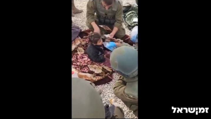 Une petite fille gazaouie se perd, elle est recueillie par des soldats israéliens