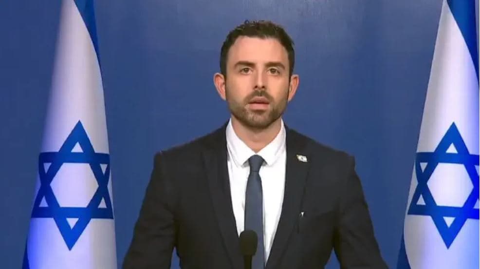 Eylon Levy, le porte-parole du gouvernement en anglais, suspendu de ses fonctions