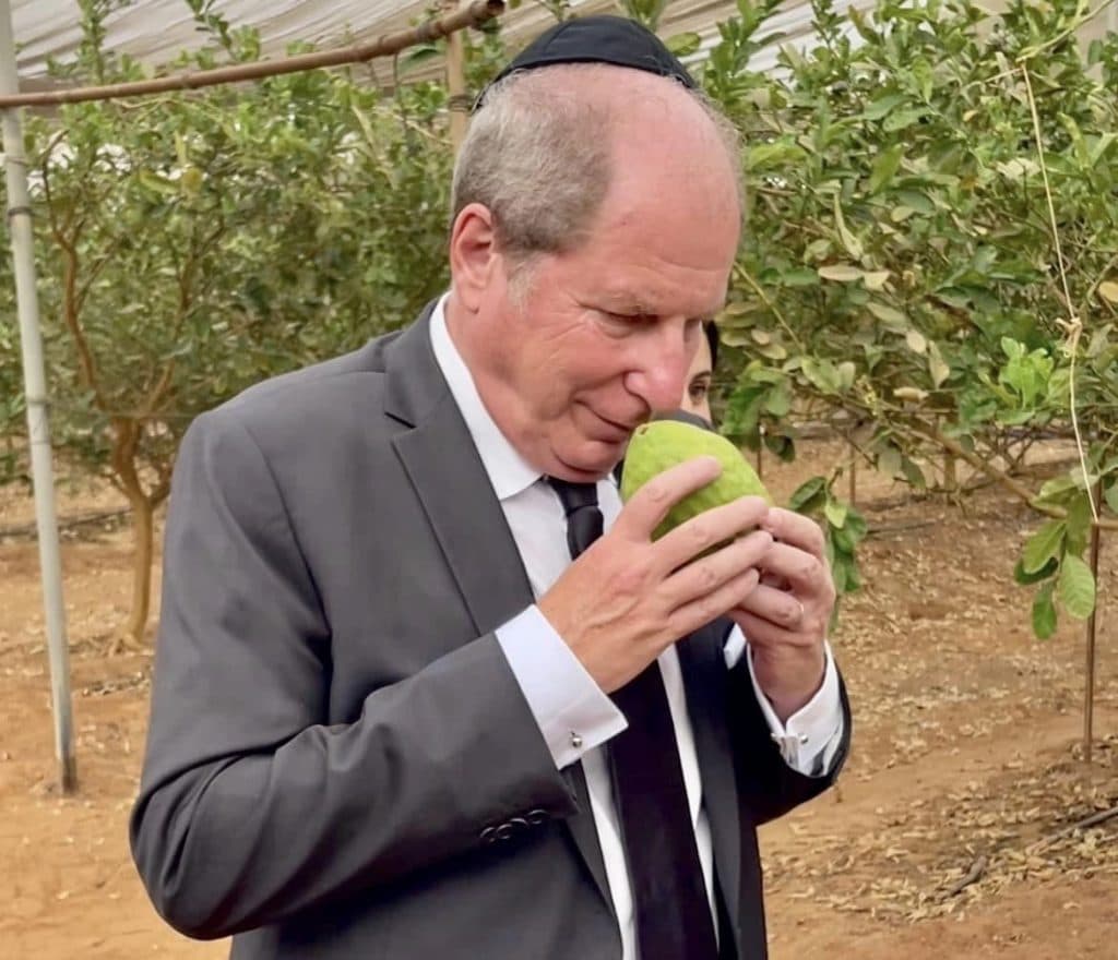 L’ambassadeur de France invité à célébrer Souccot à Kfar Habad