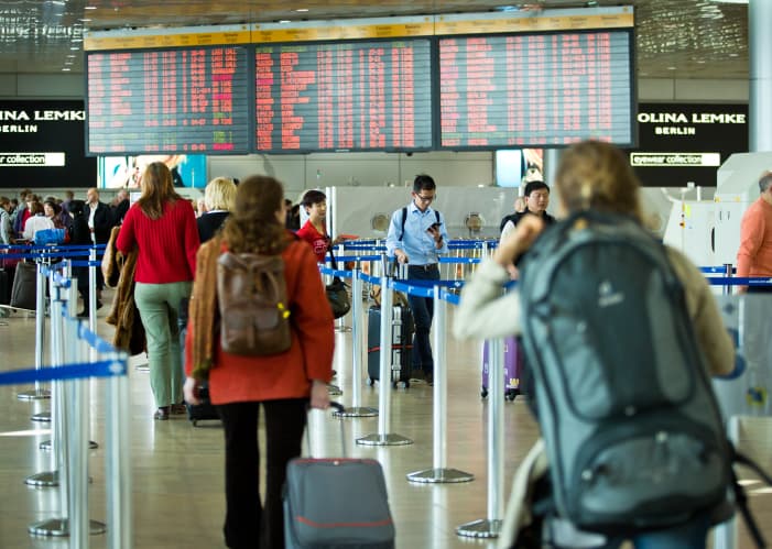 Le nombre d’Israéliens qui ont quitté le pays en 2023 a augmenté. Pourquoi?