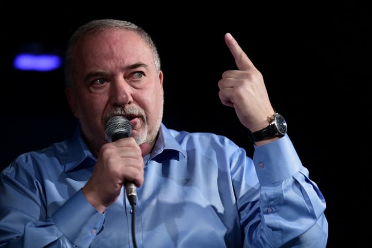 Avigdor Lieberman s'attaque à nouveau au rav Yaakov Litzman
