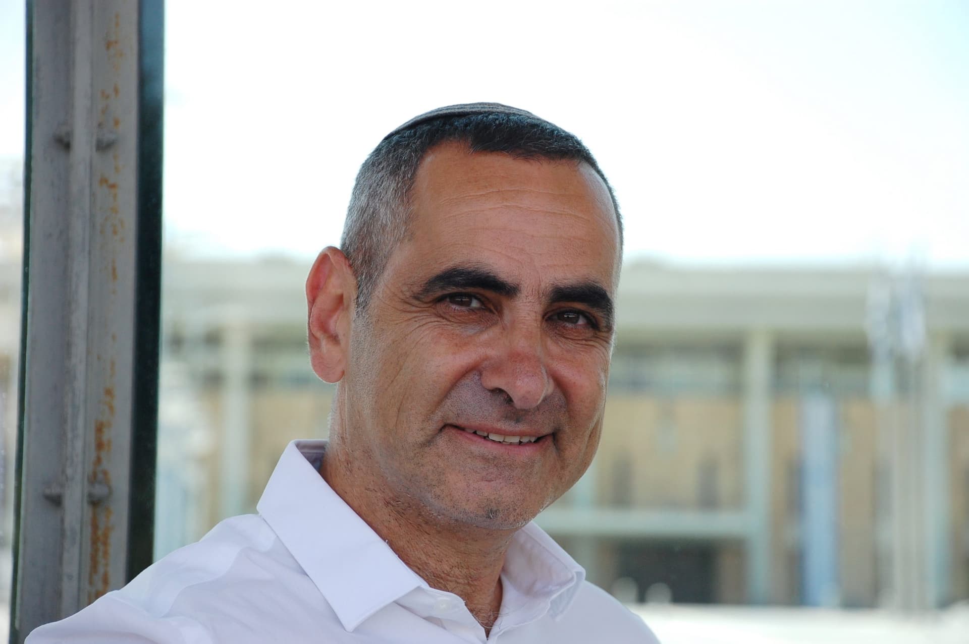 Toujours à la tête, jamais à la queue, l’édito d’Avraham Azoulay