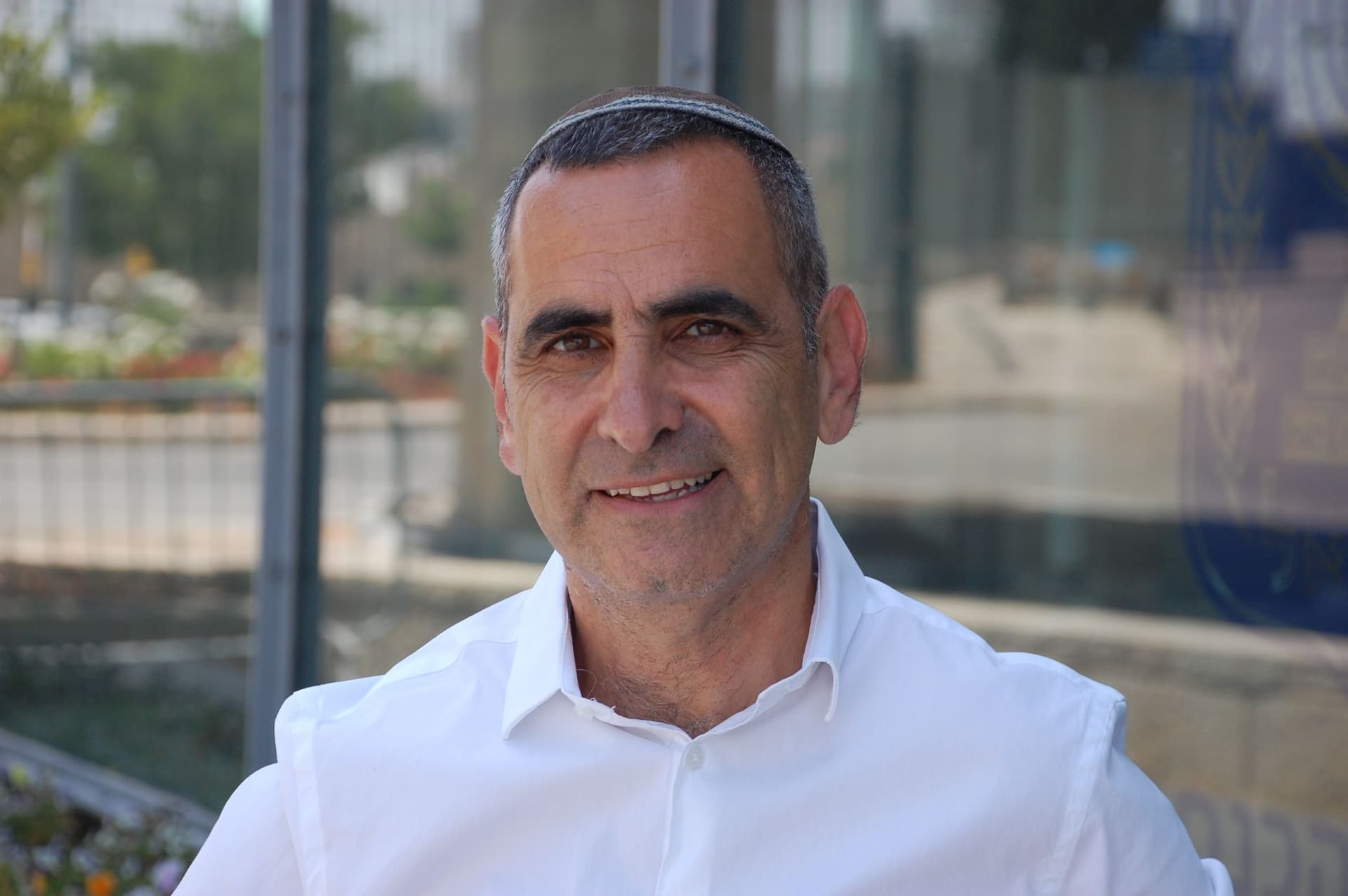 איך אומרים מנדטים בצרפתית? "הפוליטיקאים מפספסים אותנו" צילום: פאול זרח . ניצן קידר – ערוץ 7