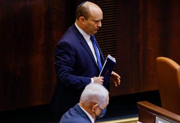 Bennett invité d'honneur des 45 ans du yishouv Elkana: grogne de la population