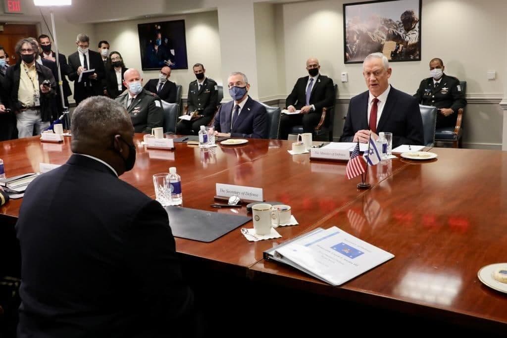 Benny Gantz poursuit sa visite aux Etats-Unis