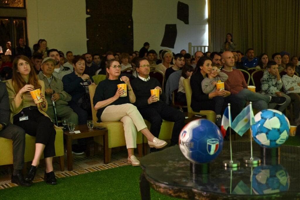 Abou Mazen remercie le Qatar pour »avoir présenté la cause palestinienne »