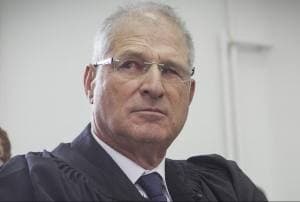 Moshé Yaalon poursuivi en diffamation