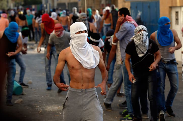 Décès d'un second blessé des émeutes arabes