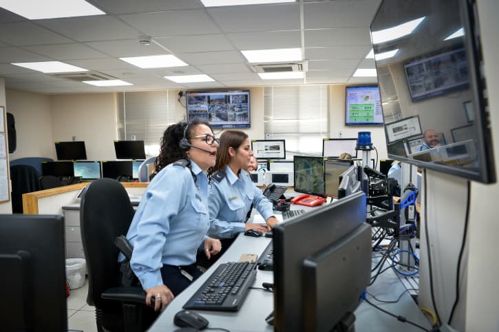 Une femme a appelé la police pour ”commander une pizza”, l’opératrice a tout de suite compris