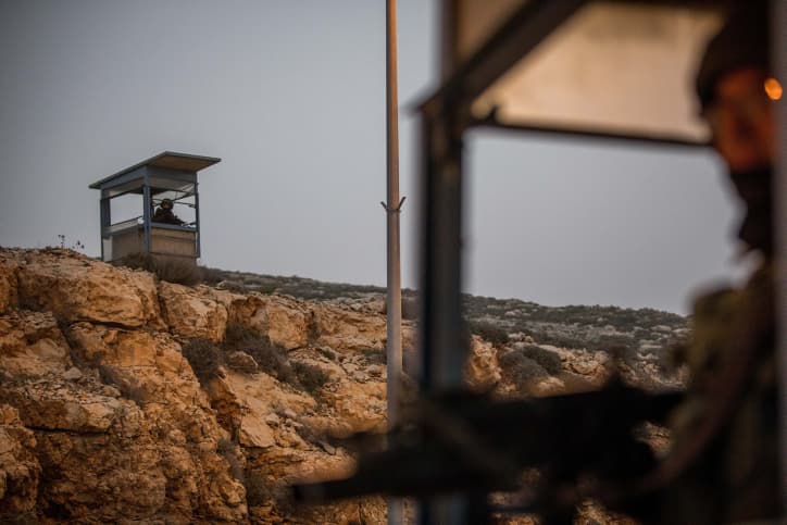 Le rav de Kohav Hasha’har condamne sans détour les manifestants juifs qui ont blessé des soldats