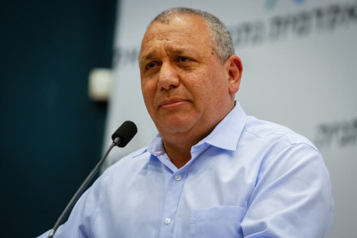 Gadi Eizenkott contre Ami Eshed