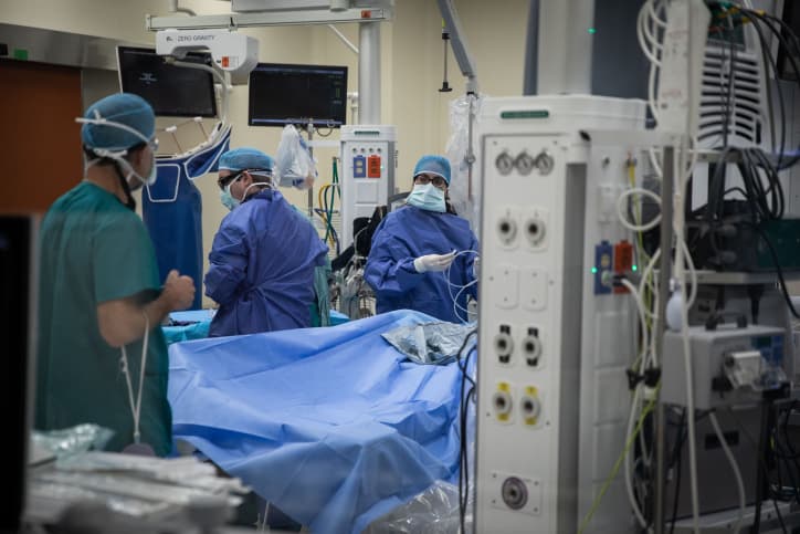 Pour la première fois en Israël: l’oesophagectomie assistée par robot