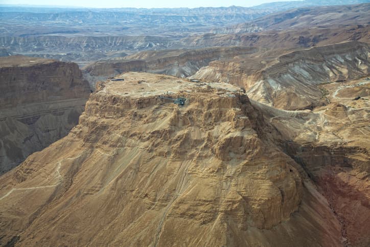 Le siège de Massada n’aurait duré que quelques semaines et non des années, selon les archéologues de l’Université de Tel-Aviv