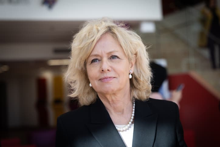 La conseillère juridique du gouvernement contre la loi sur les subventions pour les crèches