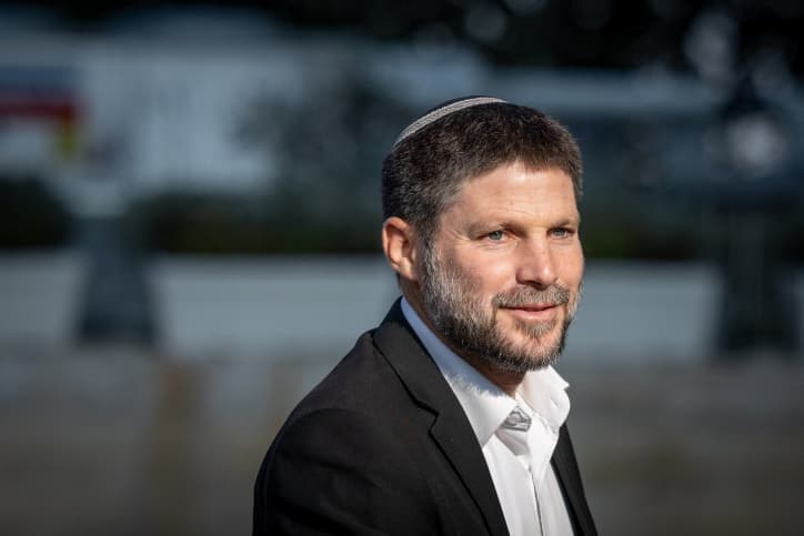 Betsalel Smotrich demande pardon aux pilotes et suscite l’émotion