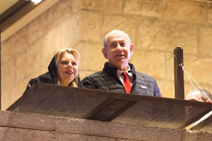 Binyamin Netanyahou s’est rendu au Kotel pour marquer la formation du 37e gouvernement de l’Etat d’Israël