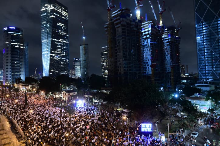 Manifestation contre le gouvernement: Rony Alcheikh prend la parole