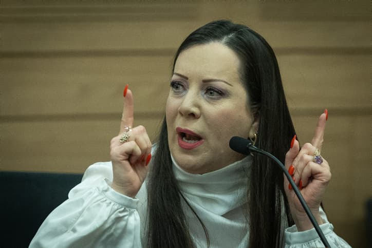 Une députée du Likoud appelle à suspendre les programmes des chaines 11, 12 et 13