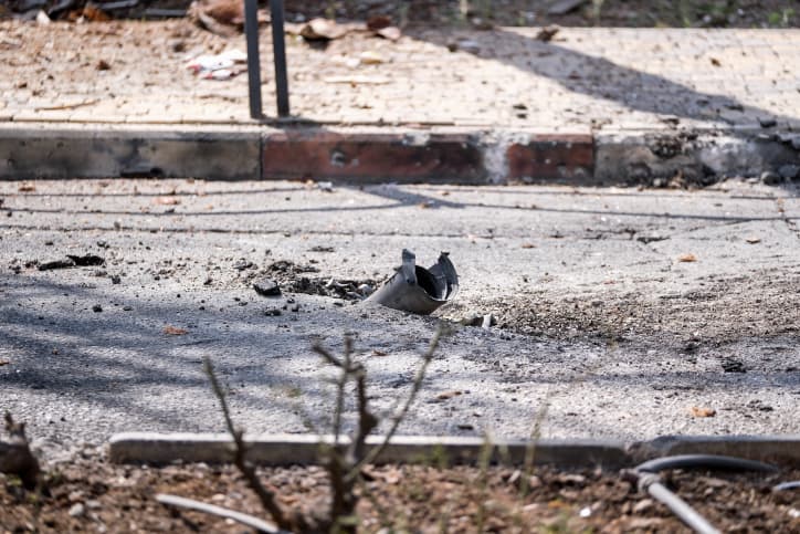 Arrestation d’un terroriste qui avait fabriqué une roquette découverte à Jérusalem Est pendant la marche des drapeaux