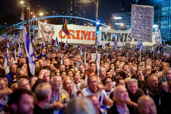 Qui tire les ficelles de la protestation contre le gouvernement?