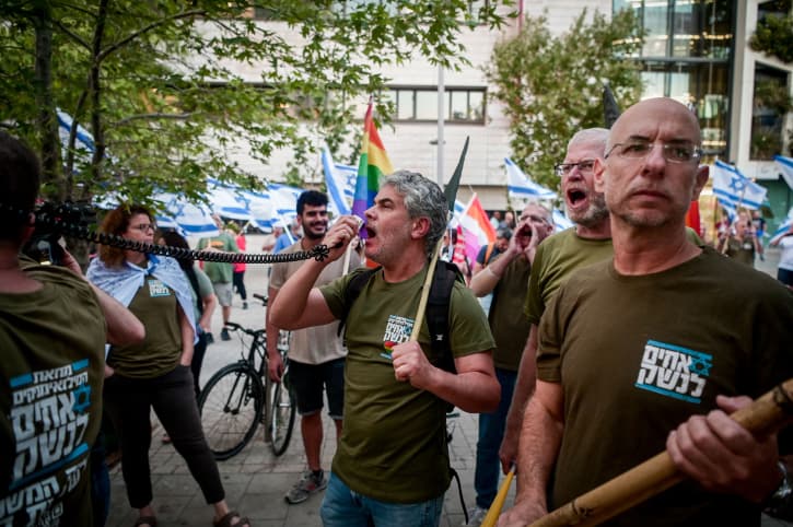 Réunion d’urgence à l’Etat-major au sujet du refus de servir de certains réservistes