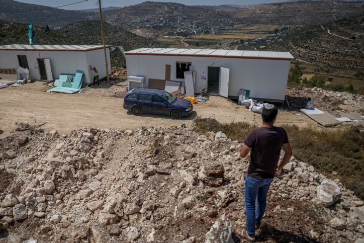 Judée-Samarie: La police détruit l’avant-poste Or Meïr