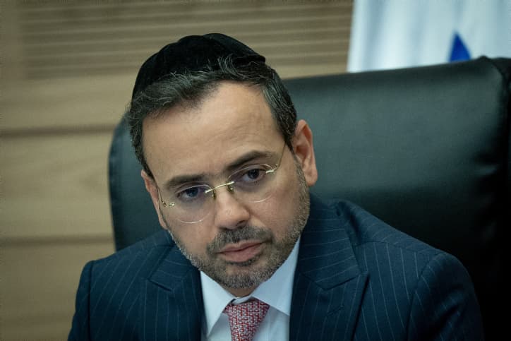 Le ministre de la Santé exhorte l’OMS de réagir face aux images de l’utilisation des hôpitaux par le Hamas