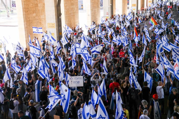 Journée de ”perturbations”: 73 arrestations, les vols en partance et à l’arrivée de Ben Gourion ont respecté leurs horaires
