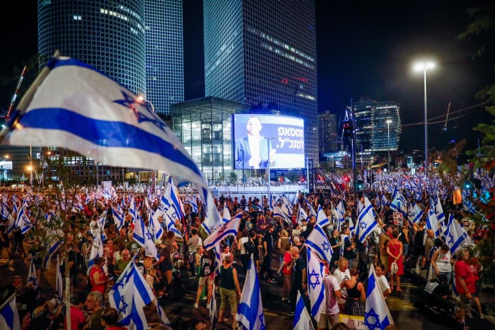 L’intervention de la députée Yulia Malinovsky annulée par les organisateurs de la manifestation contre le gouvernement