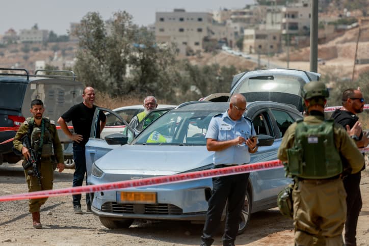 Attentat au sud de Hevron: la mère a été tuée sous les yeux de sa fille de 12 ans