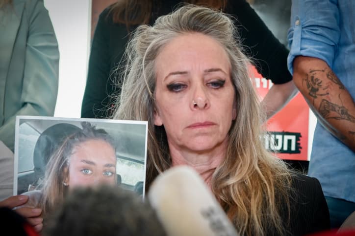 La famille de Mia Shem a tenu une conférence de presse