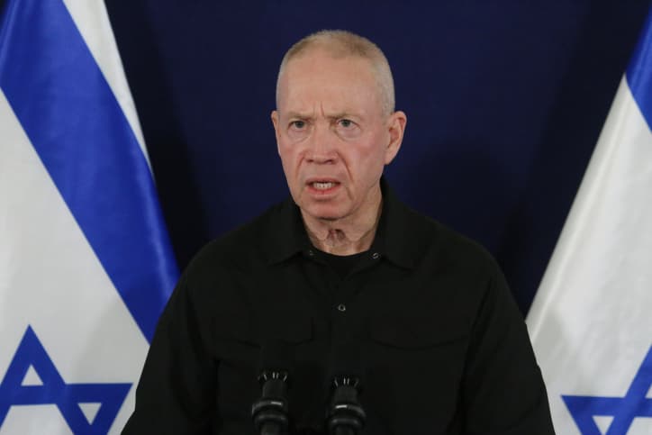 Yoav Gallant: ”Le message est clair: Tsahal atteindra tous ceux qui tentent de nuire aux citoyens israéliens”