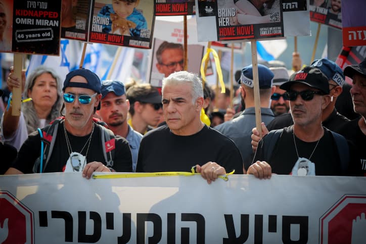 Halte aux forces malsaines! Par JP Lledo et Ziva Postec