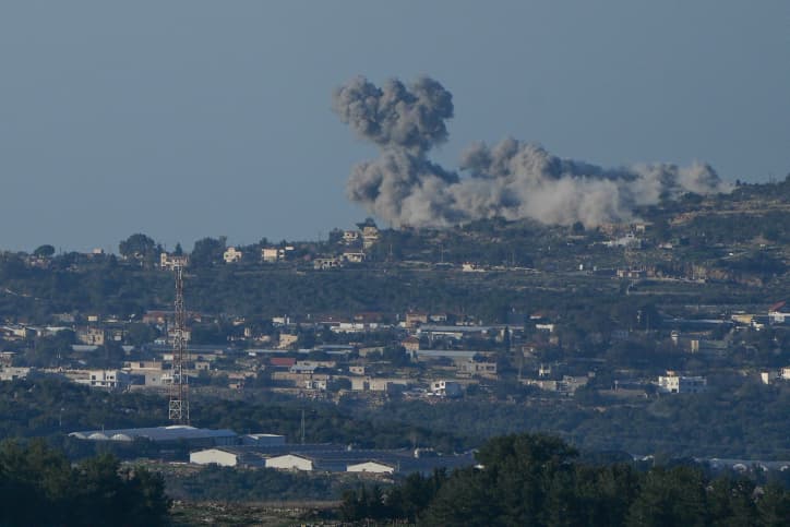 Tsahal procède à de lourds bombardements dans 10 endroits différents au Sud Liban