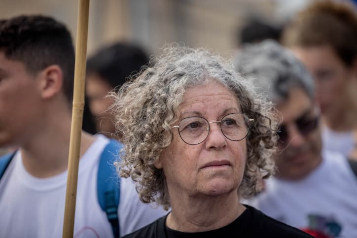 Aviva Sigal, ancienne otage: ”Les terroristes ont transformé les femmes otages en poupées dont ils font ce qu’ils veulent”