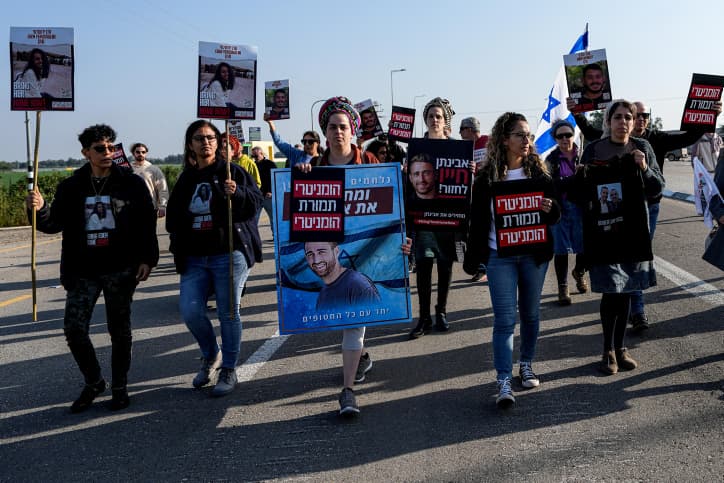 Manifestations au passage de Kerem Shalom: seuls 9 camions ont pu entrer dans Gaza