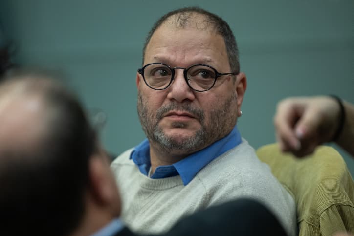 Ofer Cassif reste député: la majorité requise pour sa destitution n’a pas été obtenue