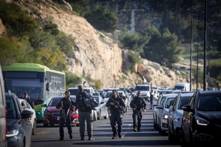 Un attentat dans un embouteillage: ”le cauchemar de tous les automobilistes aux barrages”