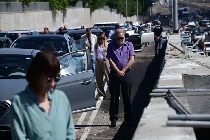 Malka Herman, rescapée de la Shoah, a déclenché avec son petit-fils, capitaine de Tsahal, la sirène de Yom Hashoah