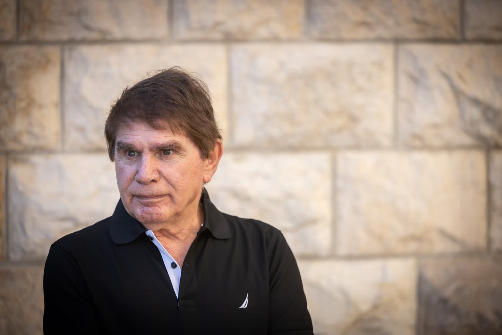 Un journaliste atteint de la maladie de Charcot revient à l’antenne grâce à l’Intelligence Artificielle