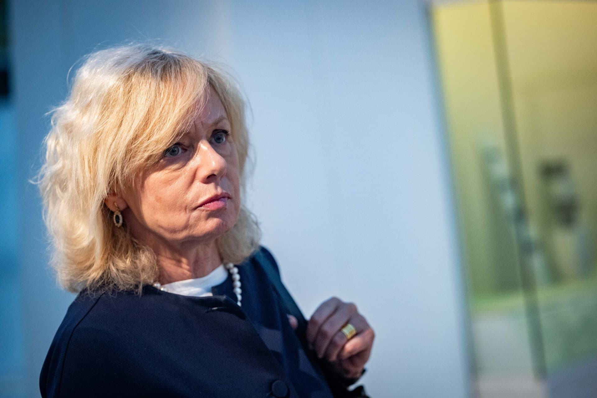 La Knesset va débattre du limogeage de la conseillère juridique du gouvernement