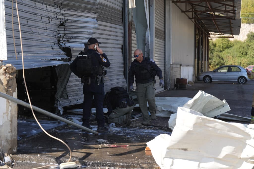 Des centaines de roquettes sur le nord du pays