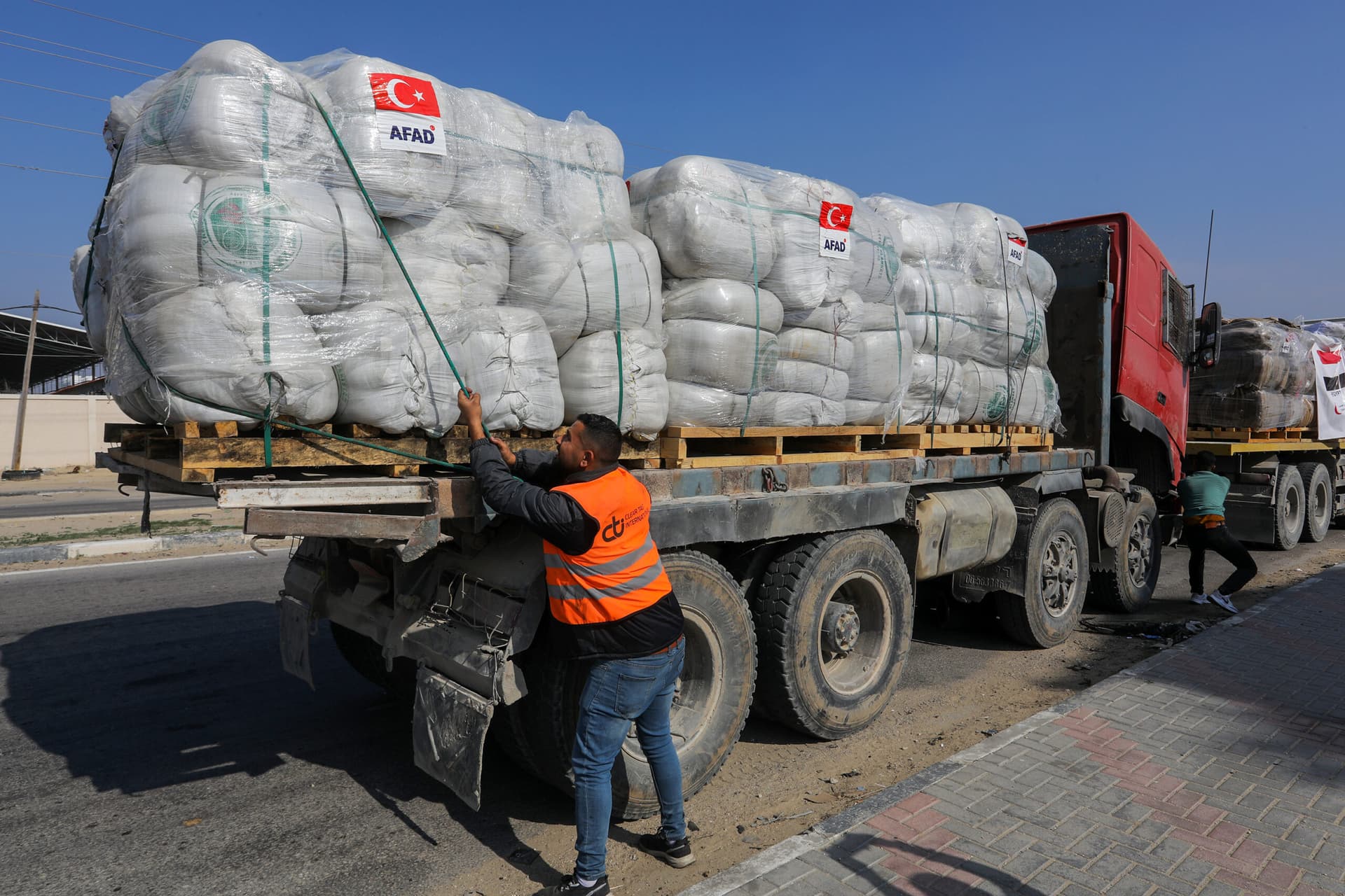 La France, la Grande Bretagne et l’Allemagne somment Israël de garantir l’aide humanitaire à Gaza