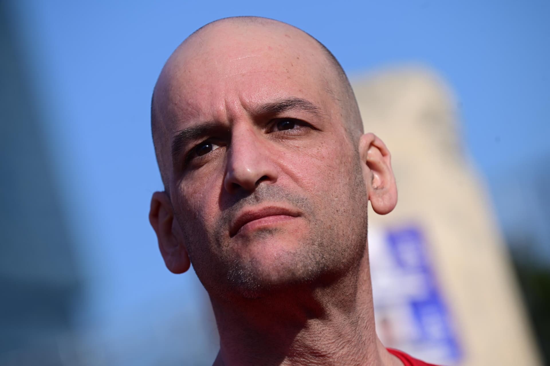 « Mon corps peut-être est là, mais mon âme n’y est pas » : le discours bouleversant de Yair Horn