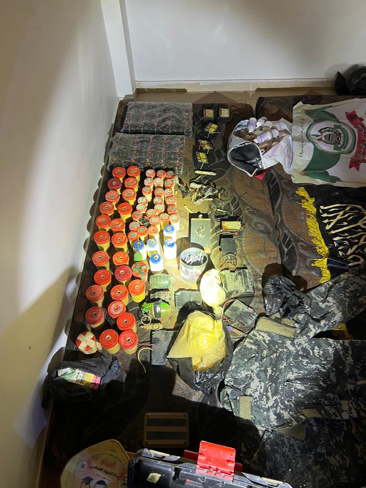 Des ceintures d’explosifs pour des enfants trouvées à côté d’une école, d’une mosquée et d’une clinique