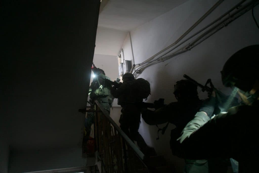 Vidéo: Elimination d’un groupe de terroristes transportant des explosifs à Khan Younès