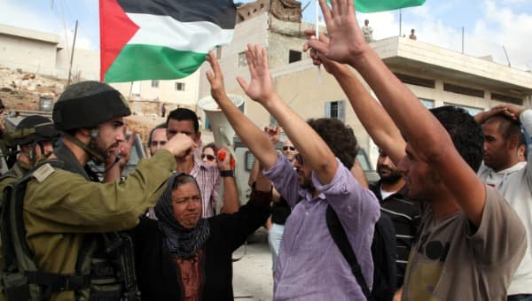 Naftali Benett met fin à l'anarchie...des arnarchistes!