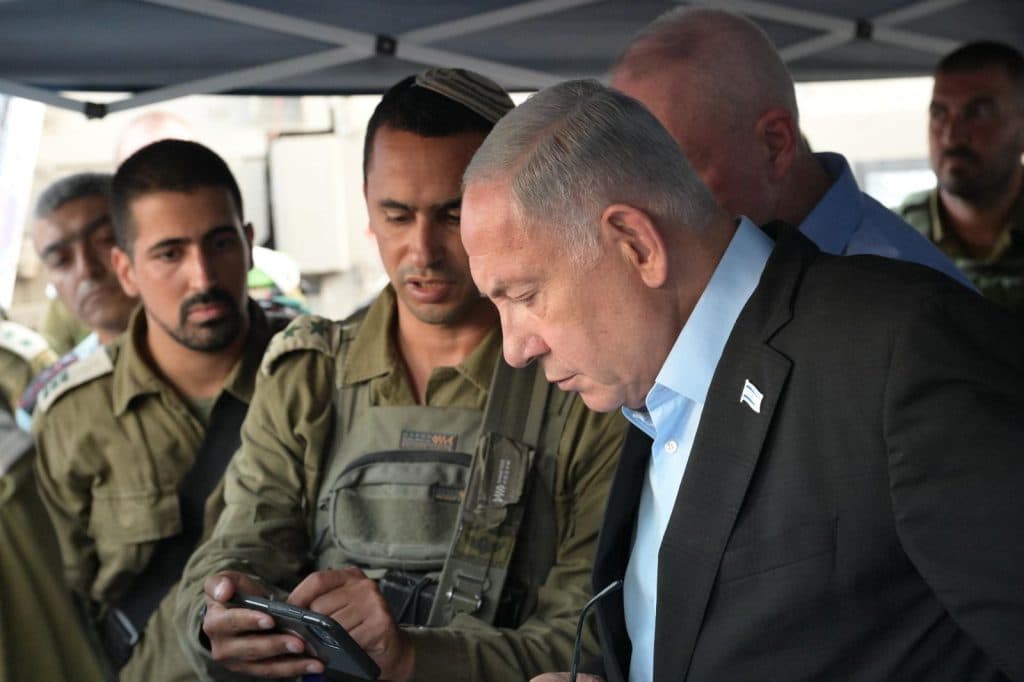 Netanyahou et Gallant se sont rendus sur les lieux de l’attentat: ”Une vague de terrorisme financée par l’Iran”