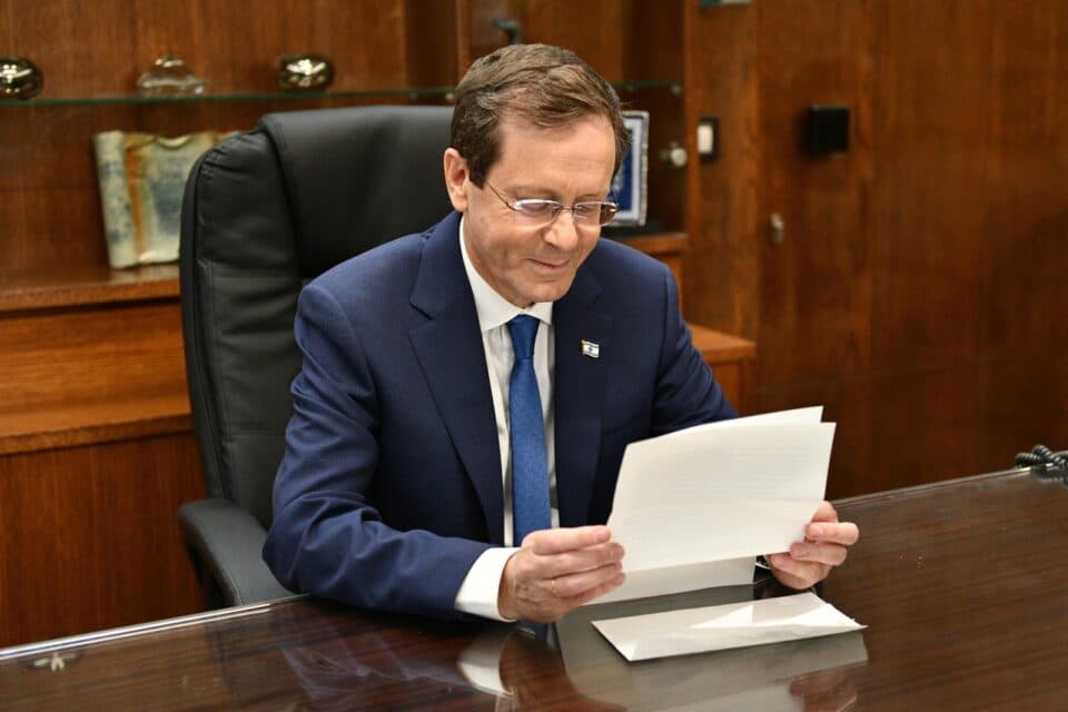 Officiel : le président Herzog se rendra en visite en Turquie